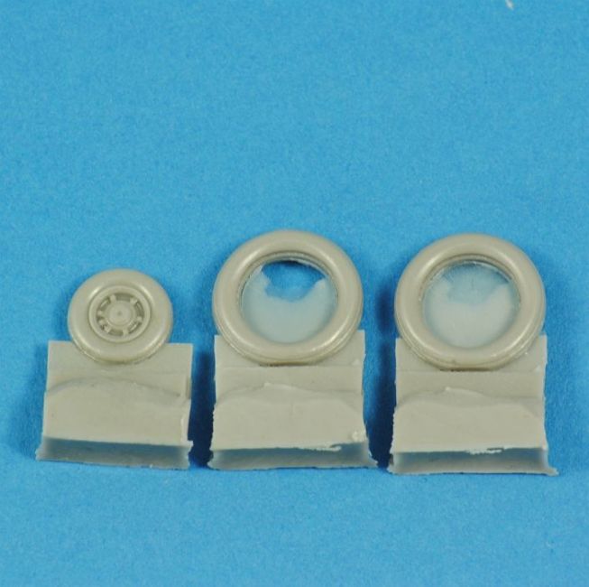 SOLD OUT: F-104 Starfighter narrow tyres