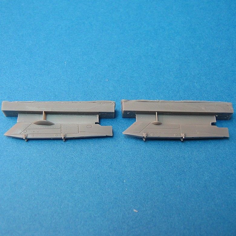 SOLD OUT: F-4 Phantom Outer Pylons, Navy, 1:72