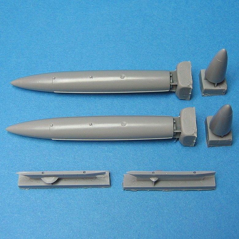 SOLD OUT: McDonnell 370 gal tanks 1:72